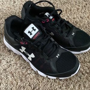 Under Armour Assert 6